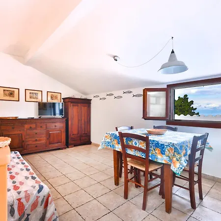 Cotoncello In Posizione Panoramica - Goelba Apartman *